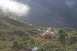 WNA Asal Belanda Terjatuh di Gunung Rinjani, Dievakuasi dengan Helikopter
