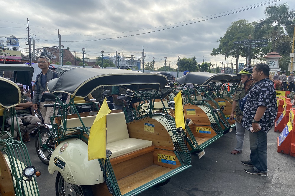 Becak Kayuh Bertenaga Listrik  Resmi Mengaspal di Malioboro, Bentor Akan Dibatasi
