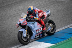 Balapan MotoGP Ceko, Marc Marquez Finish Terdepan, Tiga Pebalap Tidak Finish