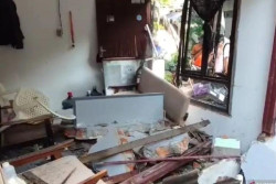 Ledakan Diduga dari Tabung Gas 12 Kg Hancurkan 2 Rumah Warga, Seorang Nenek Luka Serius