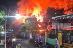 Tragis, Lansia Tewas Terpanggang Saat Kebakaran Rumah di Maospati Magetan
