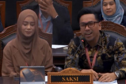 Uji Undang-Undang Hak Cipta, Lesti Kejora dan Sammy Simorangkir Menyanyi di Ruang Sidang MK