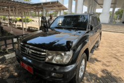 Penampakan Land Cruiser 100 Era Ratu Atut Chosiyah yang Dilelang oleh Pemprov Banten