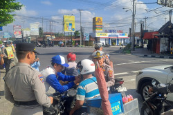 Astra Motor Yogyakarta Berkolaborasi dengan Polres Kulon Progo Gelar Operasi Patuh Penggunaan Helm Standar