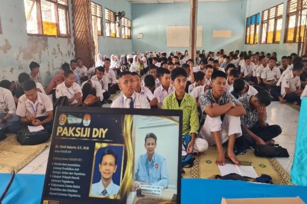 Forum Pak Siji Gelar Suluh Serentak Antikorupsi, Kolusi, dan Nepotisme di Seluruh SMA/SMK DIY