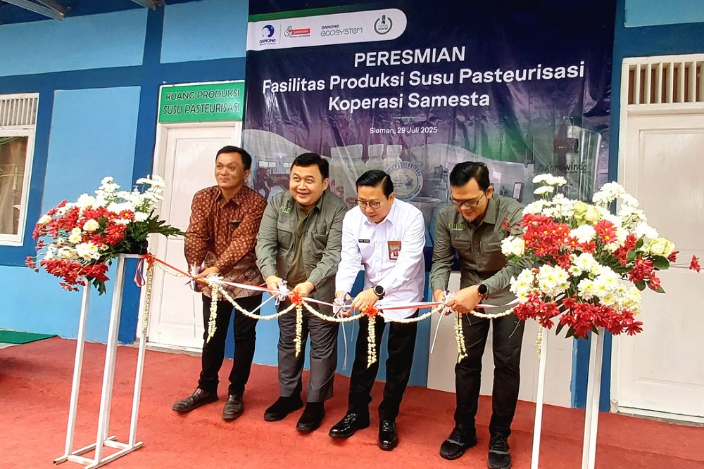 Program FRESH Sarihusada Resmikan Rumah Susu Pasteurisasi di Lereng Merapi, Siap Dukung MBG