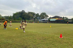 Dirtek PSS Pieter Huistra Pasang GPS di Tubuh Pemain Saat Latihan, Lacak Topspeed hingga Heatmap Pemain