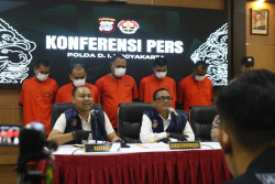 Polda DIY Grebek Markas Judi Online di Banguntapan Bantul, 5 Orang Ditangkap