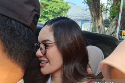 Sidang Kasus Pemerasan: Nikita Mirzani Bongkar Produk Reza Gladys Tak Terdaftar BPOM