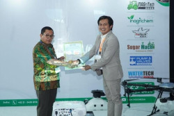 Kementerian Pertanian Beri Sertifikasi TKDN 41,98 Persen untuk Drone Penyemprotan Sekar Agri