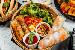 Resep Kudapan Akhir Pekan, Vietnamese Spring Rolls