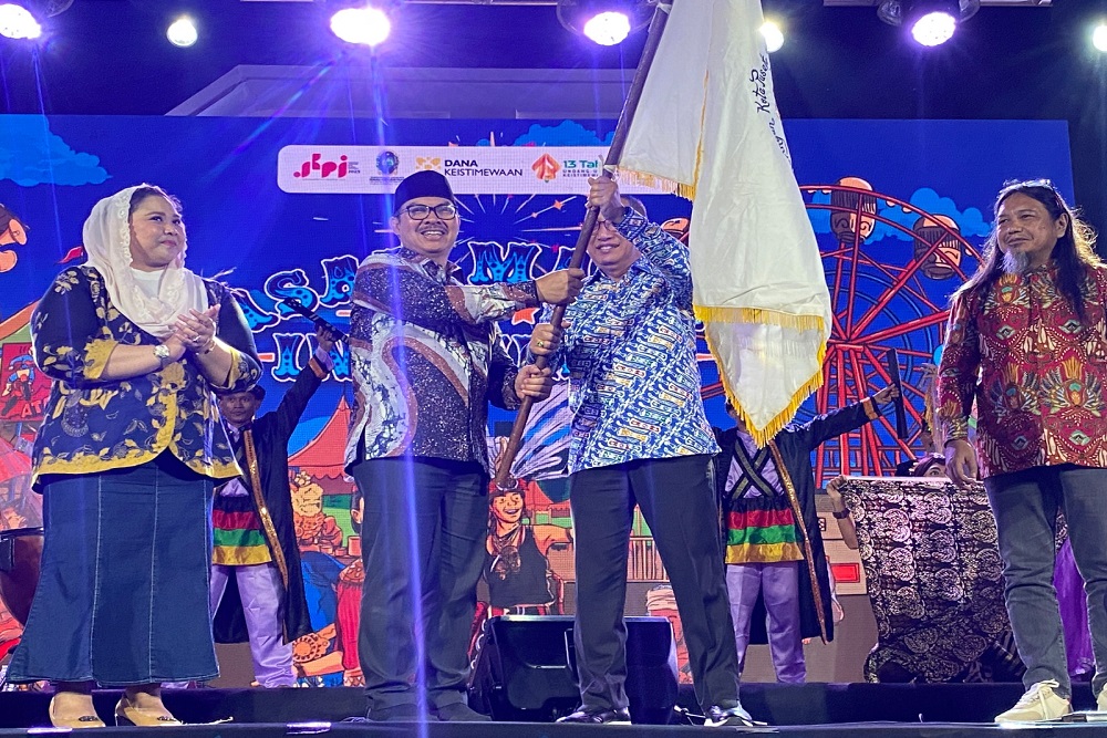 JARINGAN KOTA PUSAKA INDONESIA: Dari Yogyakarta ke Ternate: Pataka JKPI Resmi Berpindah Tangan