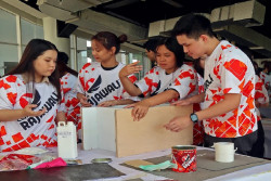 Lem Rajawali Ajak Mahasiswa Baru PETRA Surabaya Berkarya