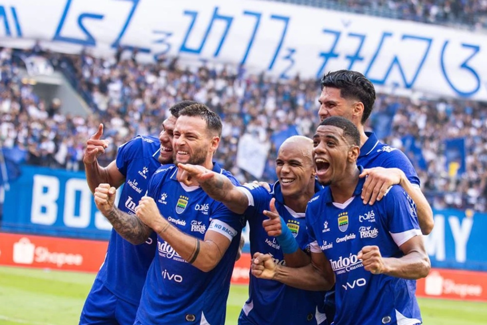 Lawan Semen Padang, Persib Bandung Awali Super League dengan Kemenangan