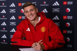 Benjamin Sesko Resmi Bergabung dengan Manchester United