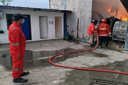 Gudang Makanan Terbakar di Sukoharjo, 12 Mobil Damkar Dikerahkan