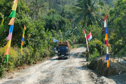 Jalan di Perbatasan Sukoharjo-Semin Gunungkidul Rusak Parah