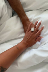 Harga Cincin Tunangan Ronaldo untuk Georgina Ditaksir Seharga 5 Juta Dollar