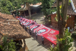 HUT Kemerdekaan RI, Sembung Batik Kulonprogo Ciptakan Delapan Sketsa Presiden dalam Satu Kain
