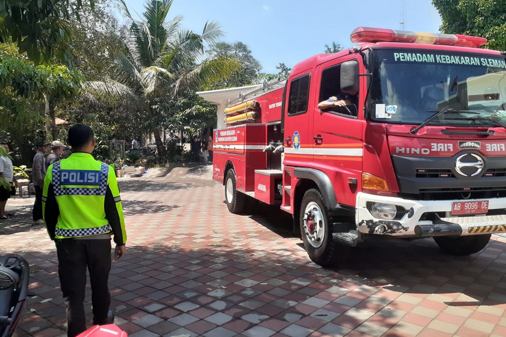 Diduga Akibat Korsleting Listrik, Gudang Perkakas Rumah di Sleman Terbakar