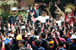 Lagu Tabola Bale Dinyanyikan di Istana Merdeka, Prabowo Ikut Berjoget