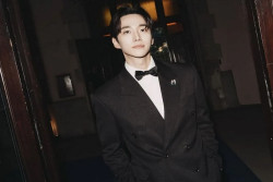 Lee Junho Umumkan Pendirian Agensi O3 Collective Miliknya