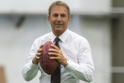 Dituding Lakukan Pelecehan Seksual di Lokasi Syuting, Ini Bantahan Kevin Costner