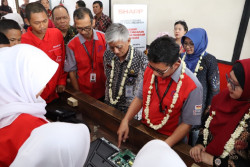 Bekali Siswa ke Industri, Sharp Class Diluncurkan Di SMKN 2 Jogja