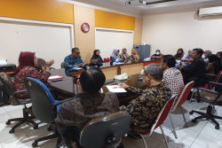 Wali Murid SDN Banyuripan Protes Gegara Guru Dimutasi