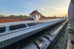 Manfaatkan Energi Surya, KAI Hemat hingga Rp2,5 Miliar per Tahun