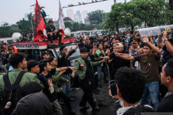 Meliput Demonstrasi di DPR, Wartawan Foto Antara Dipukul Polisi