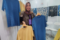 Desainer Asal Jogja Hadirkan Karya di Asia Fashion Show 2025