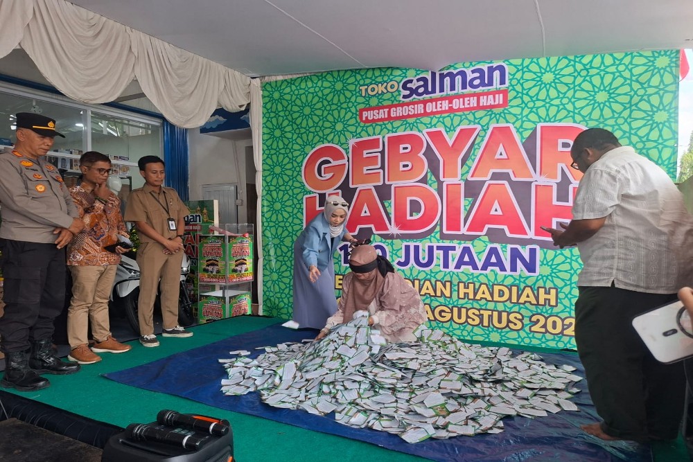 Toko Salman Gelar Undian Gebyar Hadiah 100 Juta, 2 Warga Sleman Dapat Hadiah Umroh