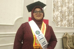 Kisah Ning Bila, Anak Kiai Masuk Teknik Sipil Lulus Cumlaude