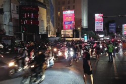 Massa Masih Bertahan di Sekitar Polda DIY, Arus Lalu Lintas ke Arah Timur Dialihkan