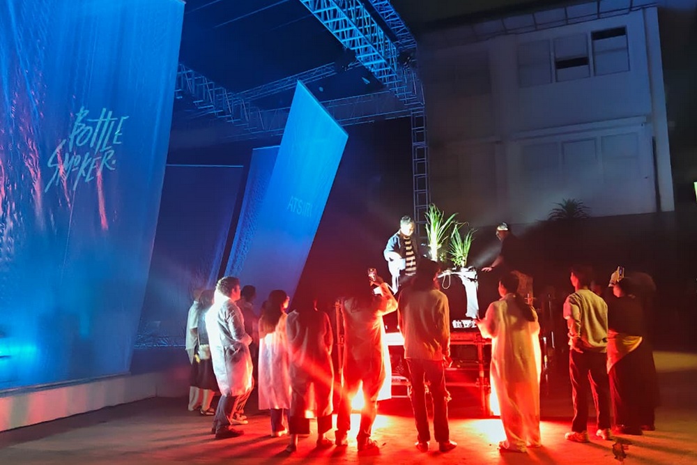 Bottlesmoker dan Rumah Atsiri Berkolaborasi di Artjog Stage 2025