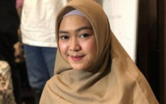 Bikin Konten di Makam Affan Kurniawan, Ria Ricis Dihujat Warganet