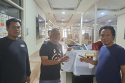 Barang Jarahan di Rumah Ahmad Sahroni Dikembalikan