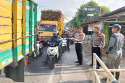 Dua Truk dan Satu Motor Terlibat Kecelakaan di Jalan Prambanan-Piyungan