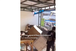 Pasar Ambarawa Diserang Sapi, 3 Warung Porak-poranda