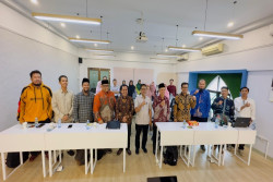 Dosen UII Gelar Pelatihan Pemanfaatan ChatGPT untuk Guru PAI SMK di Jogja