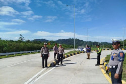 Polisi Buru Sopir Bus ALS yang Mengalami Kecelakaan di Tol Padang