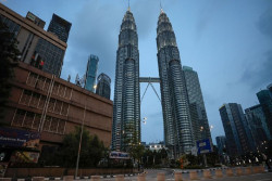 Gen Z Dorong Tren Wisata 2025, Kuala Lumpur dan Bangkok Jadi Favorit