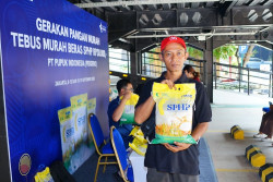 Ribuan Paket Beras SPHP Disalurkan ke Masyarakat