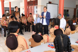 Kunjungi Sekolah Rakyat Tabanan, Menteri BPLH Kagumi Pendidikan Pelestarian Lingkungan