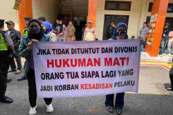 Keluarga Sopir Taksi Online Tuntut Pelaku Dihukum Mati