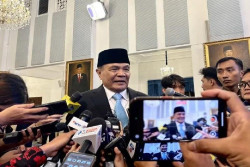 Dilantik Jadi Menko Polkam, Ini Pesan Prabowo untuk Djamari Chaniago