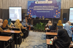 Petugas Puskesmas di Kebumen Belajar Membuat Konten Medsos