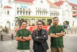 Lamora Kota Lama Perkenalkan Wajah Surabaya dengan City Tour Bus