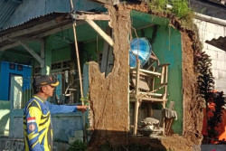 5 Rumah Rusak Akibat Gempa Magnitudo 3,8 di Sukabumi